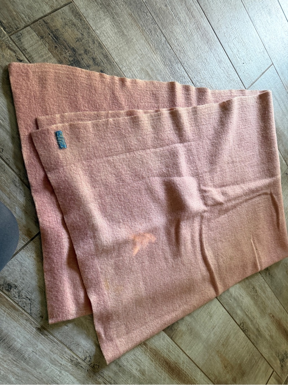 Vintage Wool Blush Blanket - Picture 2 of 7